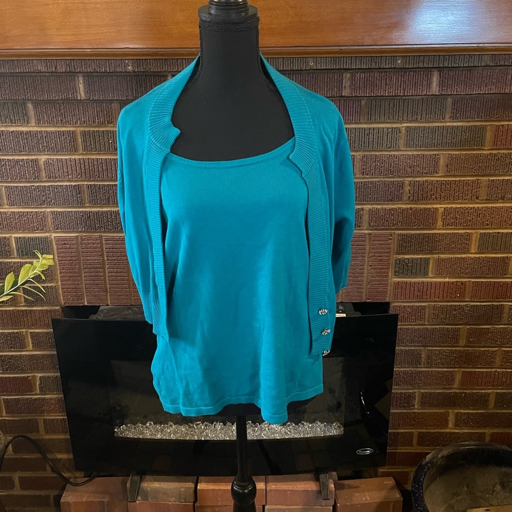 Cropped sweater set size xl